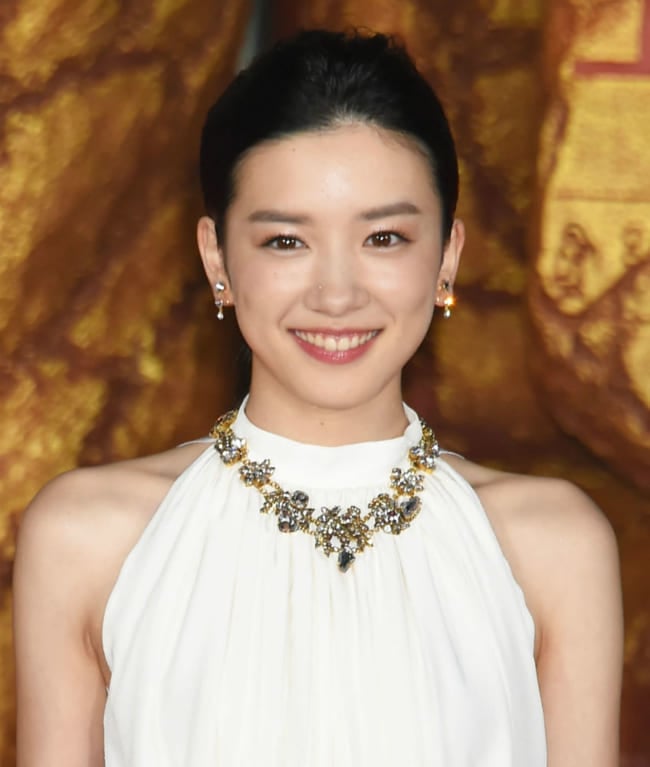 「1999年」生まれの女性芸能人人気ランキング　3位「山下美月」、2位「永野芽郁」…1位は？