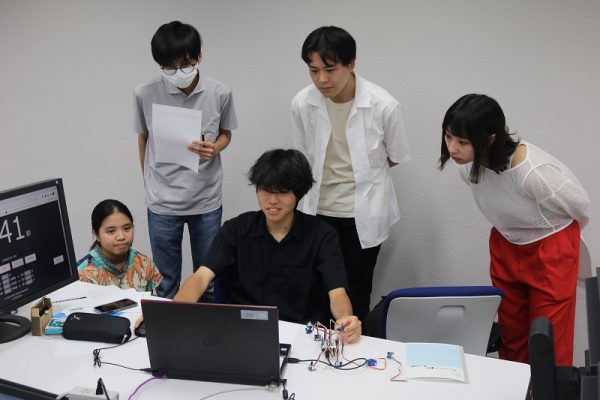 金沢工大が社会人受講者を募集　AIやIoTの「情報技術教育プログラム」