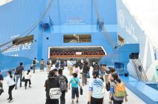 日本の貿易の99%を支える海運をもっと知ってほしい　海の日に商船三井が大型貨物船見学会