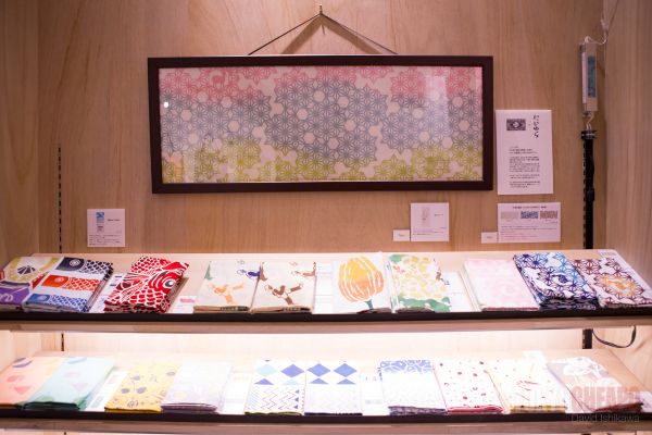 外国人観光客に人気の品物は？　買いたいお土産のジャンル第1位は伝統工芸品