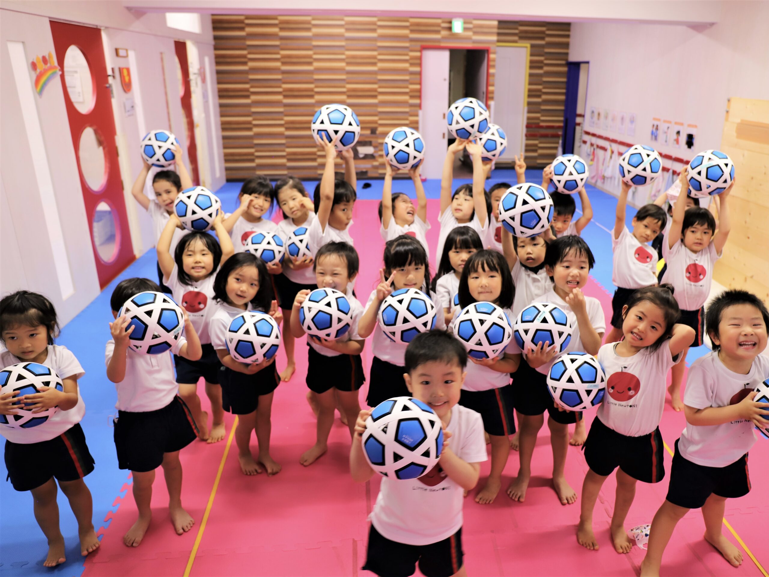 子どもが自力で組み立てるサッカーボールでSDGs