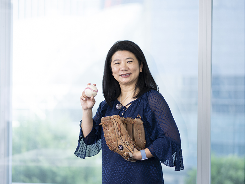 アメリカ女子野球を変える日本人女性の物語