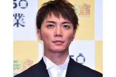 成宮寛貴が本名の「平宮博重」で8年ぶりに俳優業再開、現在配信ドラマを撮影中　今後も立て続けに出演か