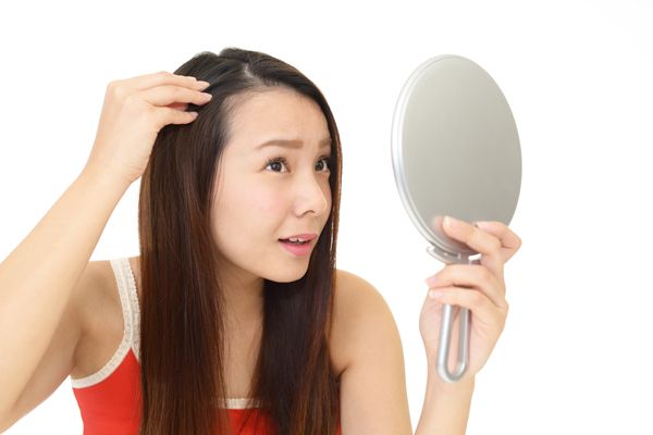 「女性の薄毛・抜け毛」最大の原因は何か