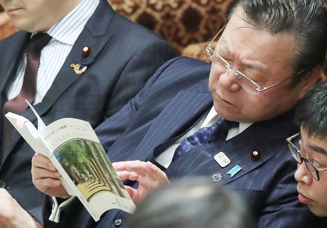 桜田大臣の失言に怒る「プロ市民」の倫理