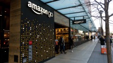 アマゾンゴーに意外と多くの店員がいる訳