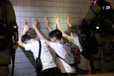 香港デモを嗤う日本人はすぐ中国に泣かされる