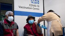 ｢ついに英国で接種開始｣でも新型コロナワクチンに期待しすぎてはいけない