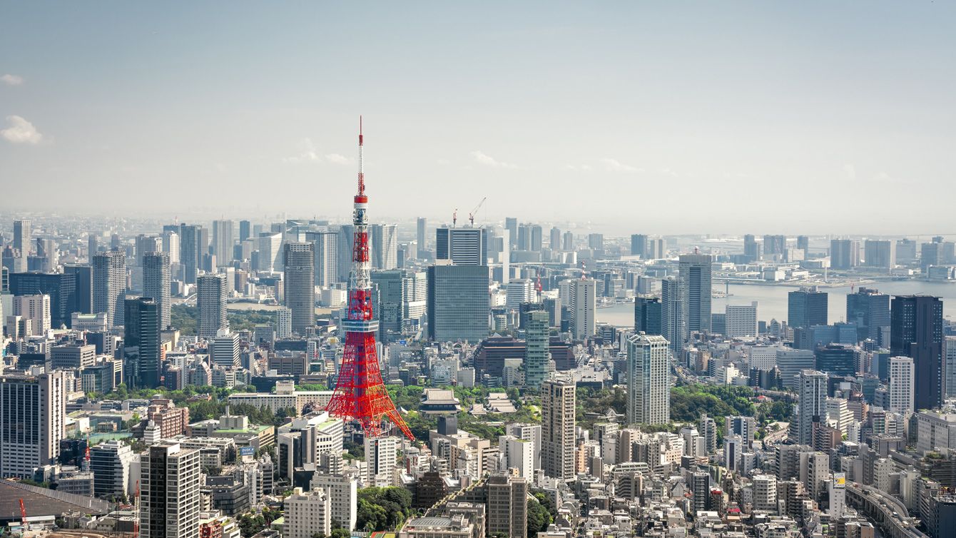 東京随一の&quot;セレブ通り&quot;を走る富裕層が｢テスラやレクサス｣を選ばないワケ