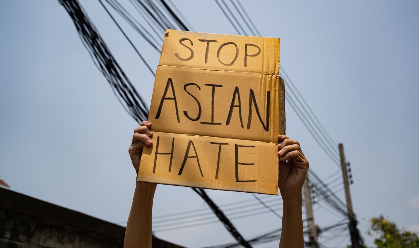 チビ､メガネ､英語が下手…アメリカでアジア系が犯罪の標的になってしまう｢不都合な真実｣