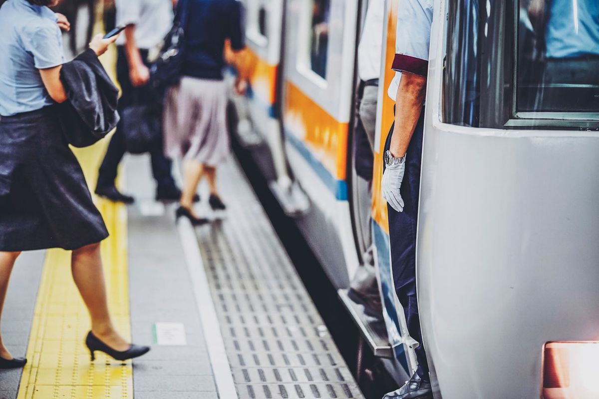 ｢8分遅刻しただけで昇進が消えた｣&quot;うっかり寝坊した駅員&quot;を待ち受ける大きな代償