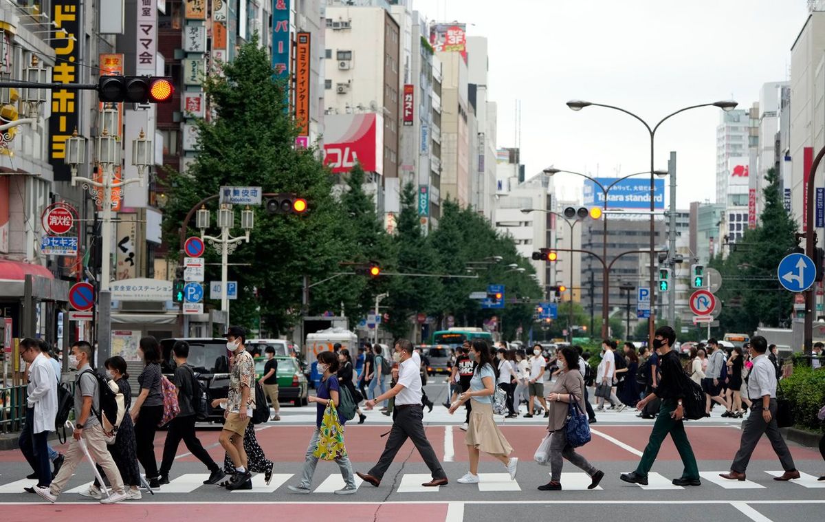 ｢屋外では不要｣なのにマスク警察の視線が痛い…日本経済の足を引っ張る｢忖度マスク｣という大問題