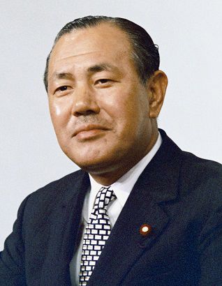 一晩に宴席を10件以上｣と｢一晩に1件だけ｣…政治家として大成する