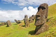 なぜイースター島の先住民はモアイ像を残して絶滅したのか…島に上陸したヨーロッパ人が見た衝撃の光景
