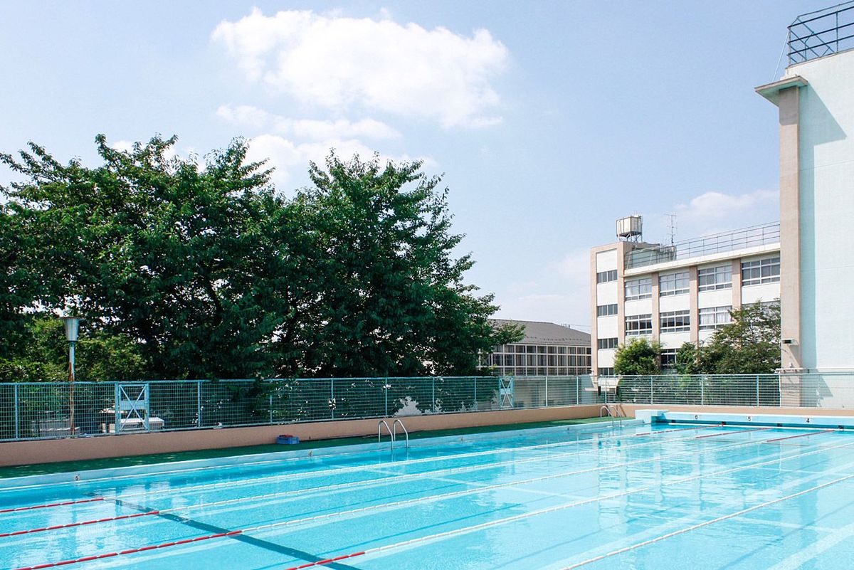 ｢学校での水泳の授業は必要なのか｣60年前に大量につくられたプールが老朽化で維持できない大問題