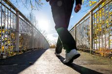 激しい運動は逆効果…脳科学者が｢思い立って運動を始めるより日々の早歩きが健康にいい｣と断言する理由
