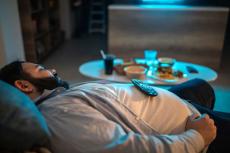 なぜ中年を過ぎると｢食後のうたた寝｣をする人が多いのか…認知症リスクを上げる｢高血糖｣の危険サイン