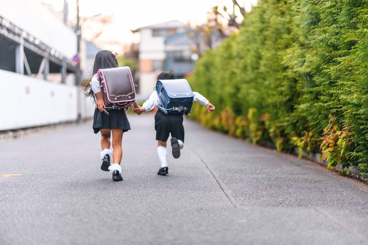 日本の小学生は中国の｢神コンテンツ｣になっている…なぜ中国人は｢1人で下校する子｣に興奮して撮影するのか