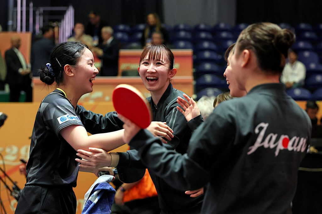 日本卓球女子に見えてきた世界一の座。50年ぶりの中国撃破、張本美和が見せた「落ち着き」と「勝負強さ」