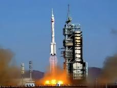 無人月探査機「嫦娥6号」、フランスなどの国の科学ペイロードを搭載―中国