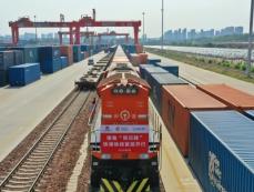 今年初の「鄭日韓」鉄海快速列車が運行開始―中国