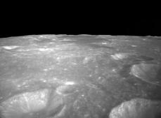 中国国家宇宙局、「嫦娥6号」が撮影した月の裏側の画像を公開