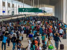 中国・ラオス鉄道国際旅客列車運行本数1000本に、輸送人数延べ96万人