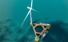 世界初の風力発電・漁業融合浮体式プラットフォームが稼働開始―中国