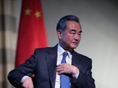 王毅外交部長、ハンガリー外相と電話会談―中国