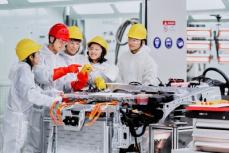 中国の新エネルギー車産業、100万人以上の人材不足