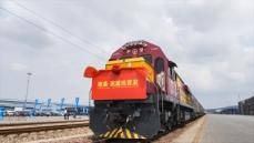 「広東雲南・瀾滄江メコン川線」、中国・ラオス・タイ国際定期貨物列車が正式に運行開始
