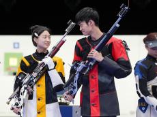 ＜パリ五輪＞射撃混合10mエアライフル団体で黄雨婷・盛李豪ペアが中国に初の金