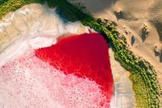 「バダインジャラン砂漠―砂の塔と湖群」が世界遺産登録、中国内蒙古初