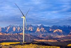 中国西北地区に最も海抜の高い風力発電所、最初のユニットが投入