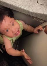 1歳児トイレ閉じ込め、航空会社が謝罪―中国