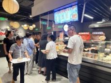 ターゲットは若い人の胃袋、有名スーパーが「大衆食堂」を続々開店―中国