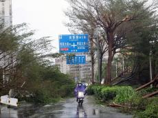 極めて強い勢力の台風11号が到来 広東では住民67万人が早期避難―中国