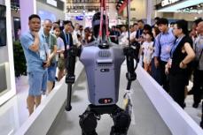 中国国際投資貿易商談会、注目を集めるロボットとドローン