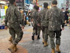 韓国国防省傘下の研究院長「女性も軍隊に行けば戦友愛で出生率上昇」発言で物議