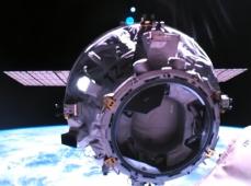 宇宙貨物船「天舟7号」が宇宙ステーション複合体から離脱、時期を選んで大気圏再突入へ―中国