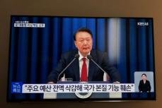 「21世紀の韓国なのか」、尹錫悦大統領の戒厳令発動に戸惑う市民―主要各紙