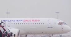 中国国産旅客機C919が武漢-上海便に就航、機内でWi-Fi使用可