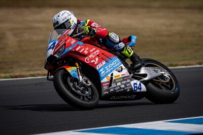スーパーバイク世界選手権優勝の中国メーカーのロゴに盗用疑惑が浮上