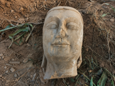 ②画像の確認用　中国　仏像 養豚場近くで約1400年前の仏頭が見つかる―山西省汾陽市｜Infoseekニュース