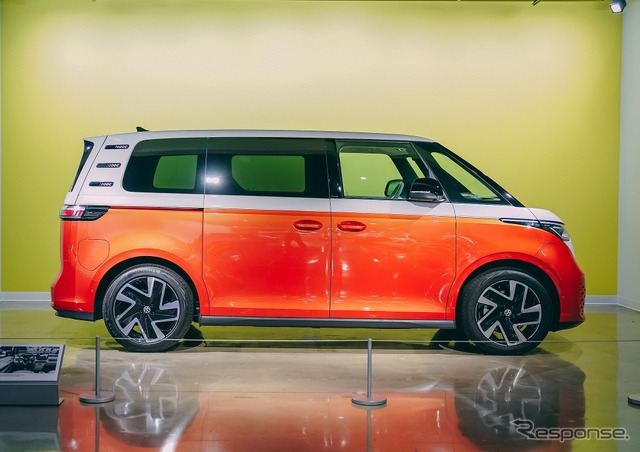 VWの電動ミニバン『ID. Buzz』、EV展示に追加…米自動車博物館