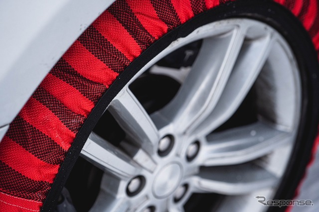布製タイヤチェーン『スノーソックス』に軽自動車用が登場、日本専用に強度アップ