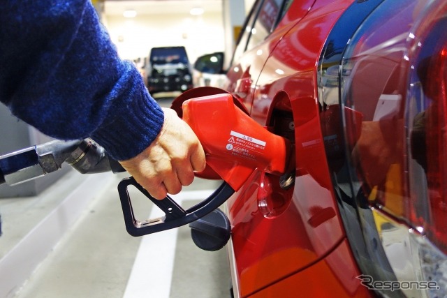 レギュラーガソリンの価格が高止まり続く…前週比0.1円安の169.1円