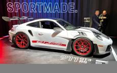 ポルシェ 911 GT3 RS 新型、自然吸気ボクサー6搭載の最高峰モデル…ロサンゼルスモーターショー2022