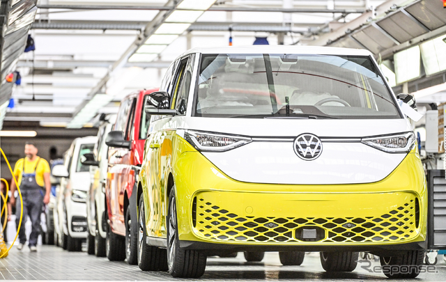 VWのEVミニバン『ID.Buzz』、欧州受注が2万6600台に　2022年