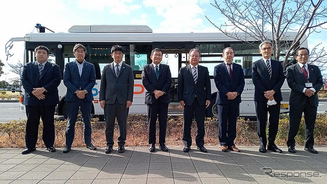 埼玉工業大学の自動運転バスがまた進化、千葉市長や京成バス運転手も実感